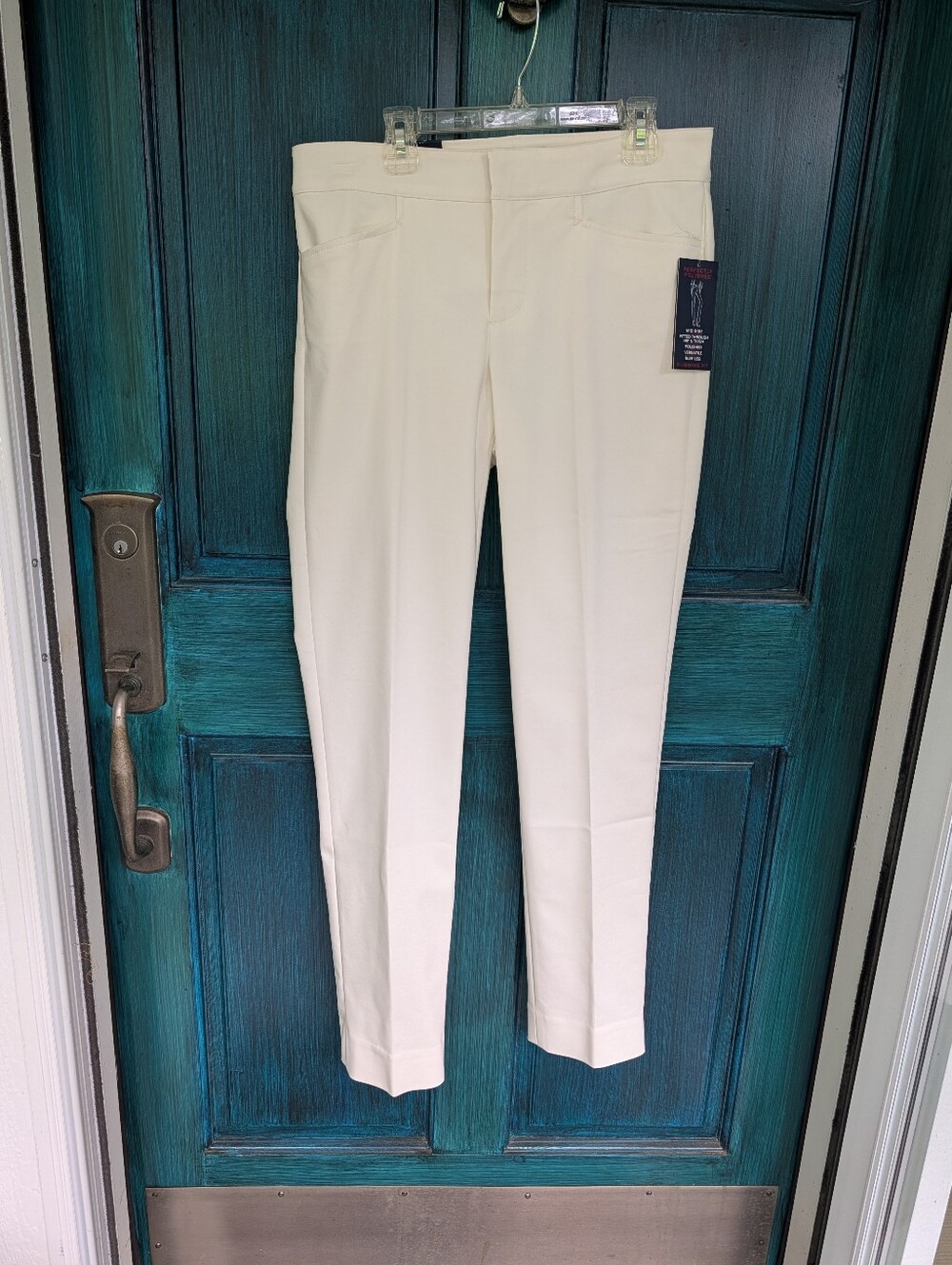 CHAPS Perfectly Polished Slimming Fit Pants Size 4 White Mid Rise NWT